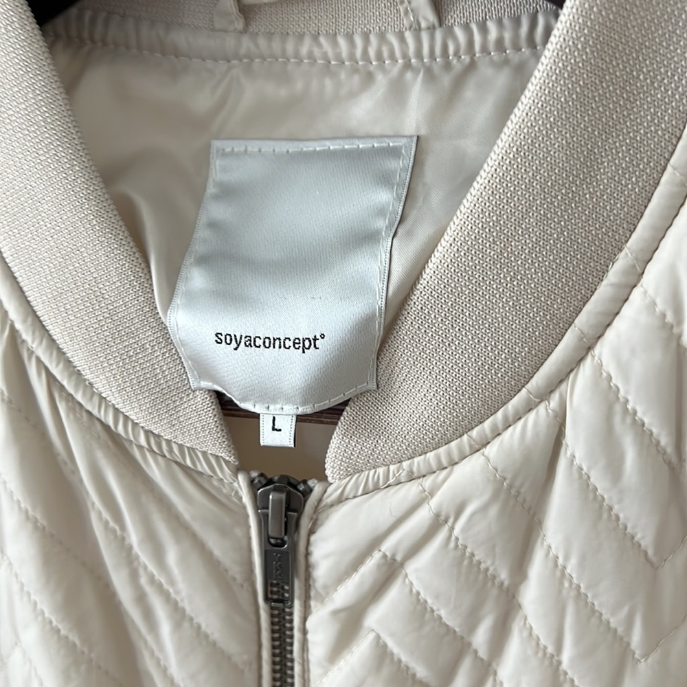 Spring-summer  light jacket. - Picture 4 of 10